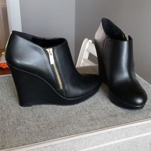 Jessica Simpson wedges